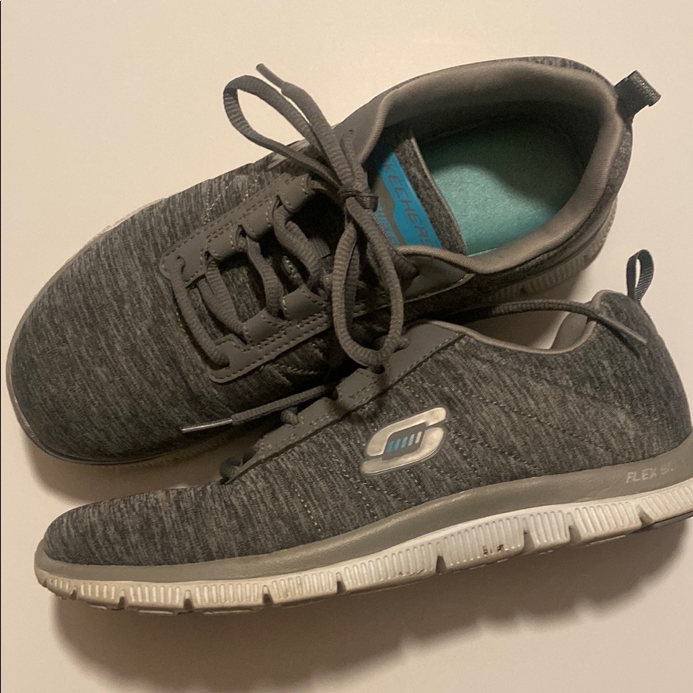 Skechers Lightweight Gray Athletic Shoes Size 7.5